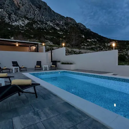 Stunning In Dra With Private Pool Villa *