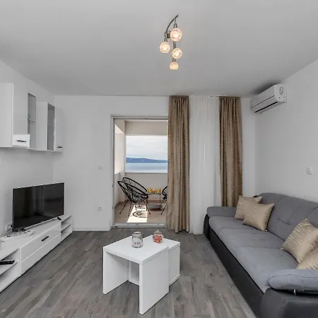 Stunning In Dra With Private Pool * Drasnice