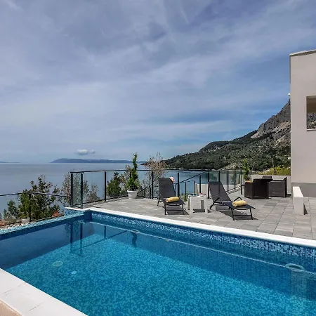 Stunning In Dra With Private Pool