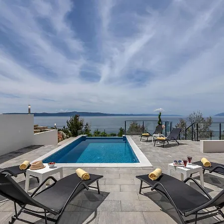 Stunning In Dra With Private Pool Villa *