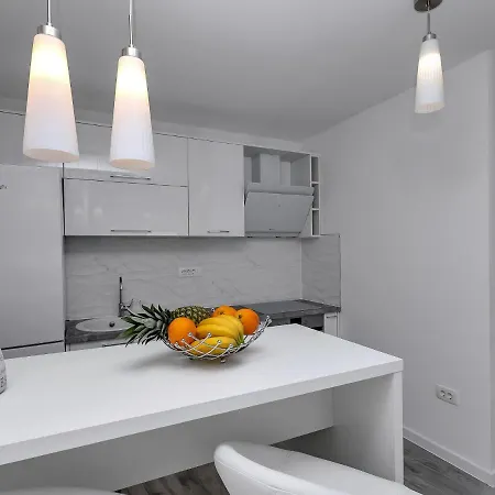 Stunning In Dra With Private Pool Villa