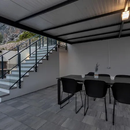 Stunning In Dra With Private Pool Drasnice